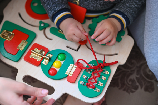 Desenvolvimento Infantil: Navegando pelos Encantos do Desenvolvimento dos Pequenos Gigantes